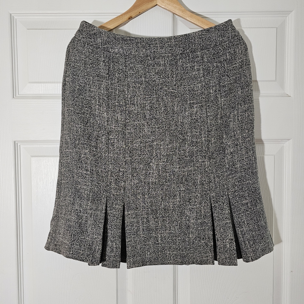 Apt. 9 Skirt Women's Size 6 Gray